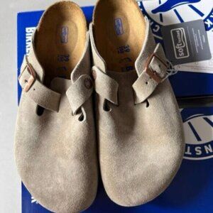NEW IN BOX Birkenstock Boston Taupe Suede Soft Foot